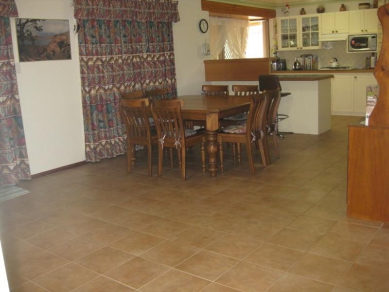 9 Northend Close, Swan View WA 6056