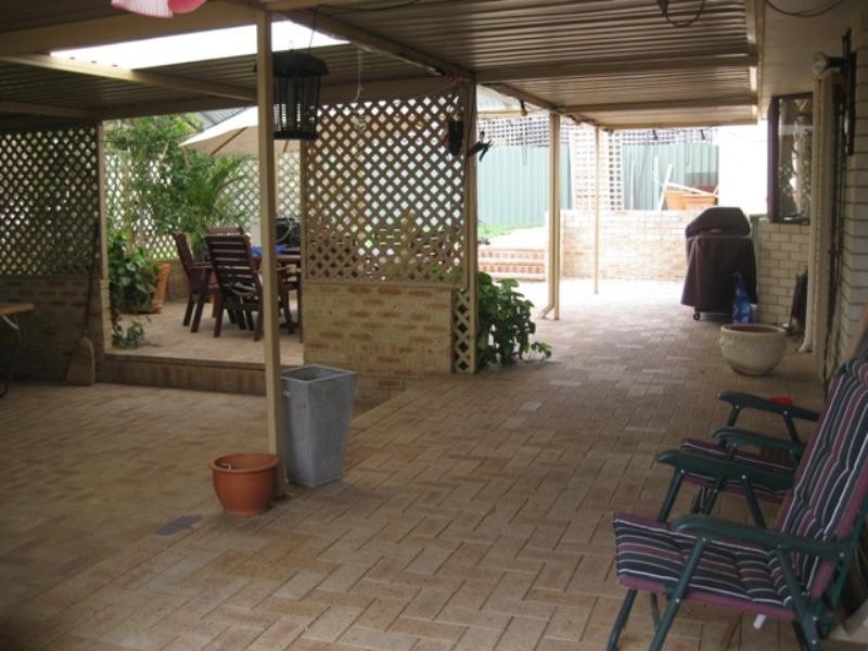 9 Northend Close, Swan View WA 6056