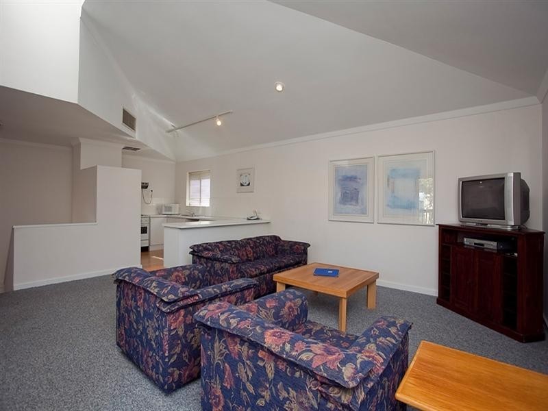 35/6 Verdelho Drive, The Vines WA 6069