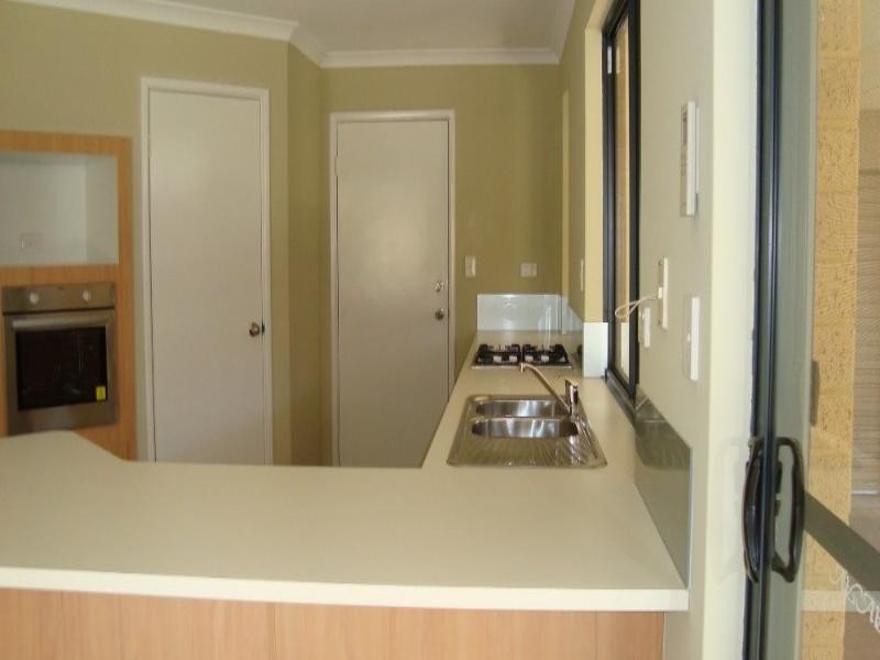 12 Little Harold Street, Bellevue WA 6056