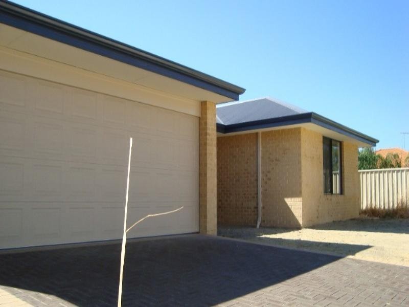 12 Little Harold Street, Bellevue WA 6056