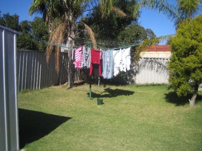 8 Hindoo Elbow, Stratton WA 6056