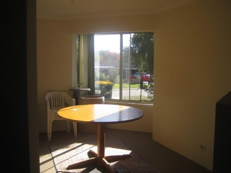 8 Hindoo Elbow, Stratton WA 6056