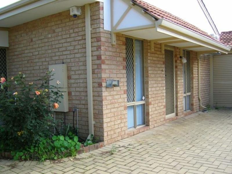 3/12 Wroxton Street, Midland WA 6056