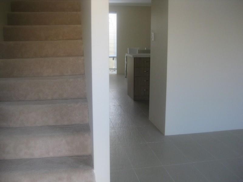 2/12 Charles East Street, Midland WA 6056