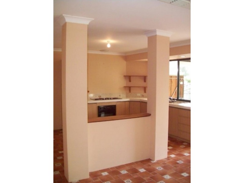 26 Kangaroo Ent, Stratton WA 6056