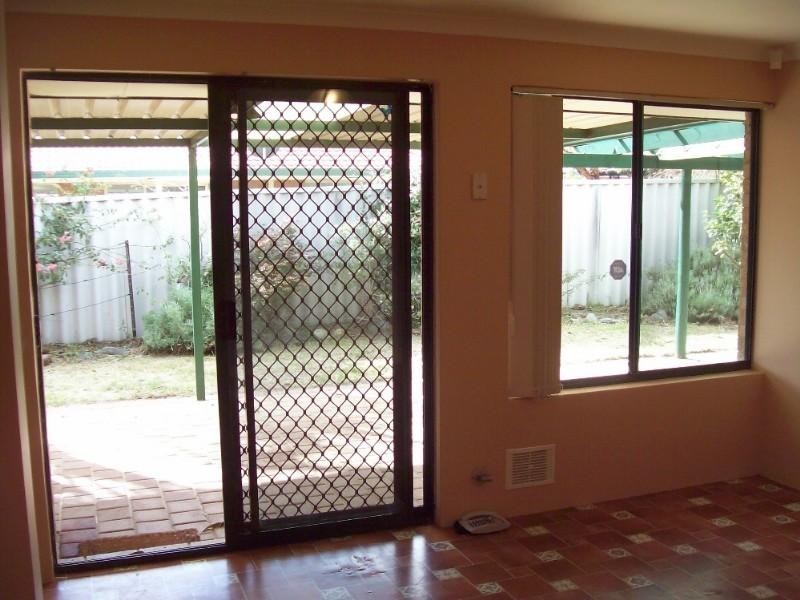 26 Kangaroo Ent, Stratton WA 6056