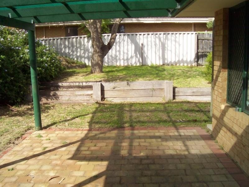 26 Kangaroo Ent, Stratton WA 6056