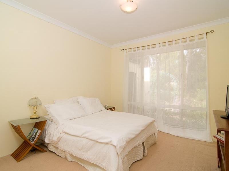 10 Ridge Road, Glen Forrest WA 6071