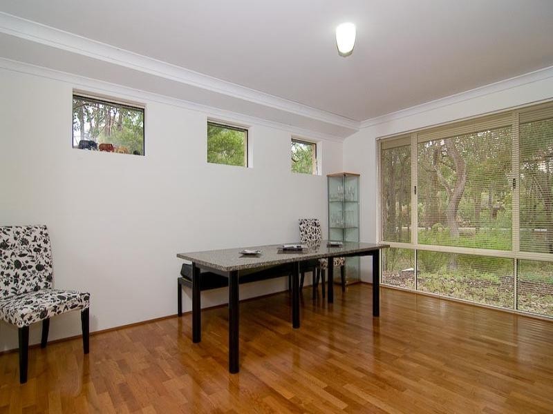 10 Ridge Road, Glen Forrest WA 6071