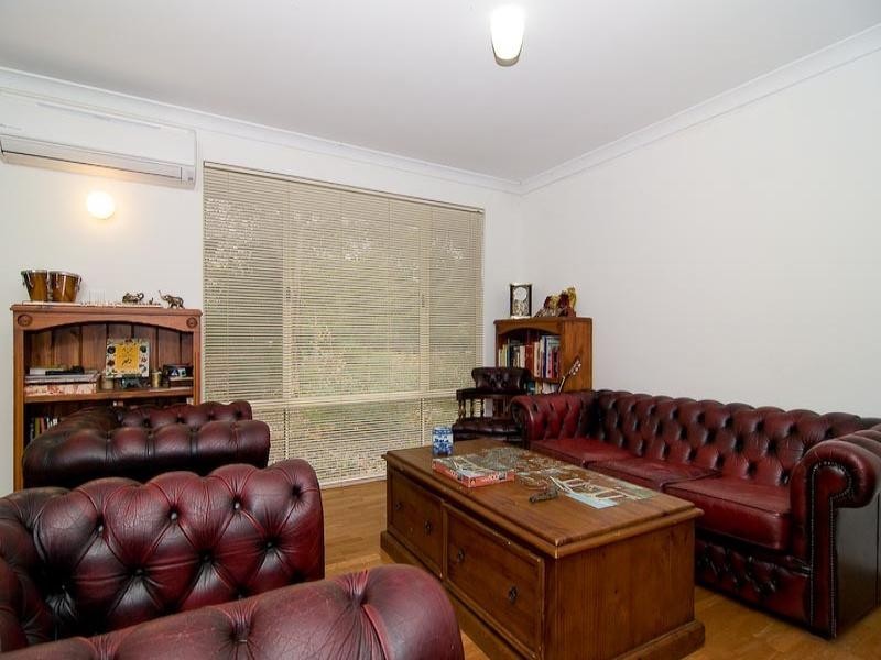 10 Ridge Road, Glen Forrest WA 6071