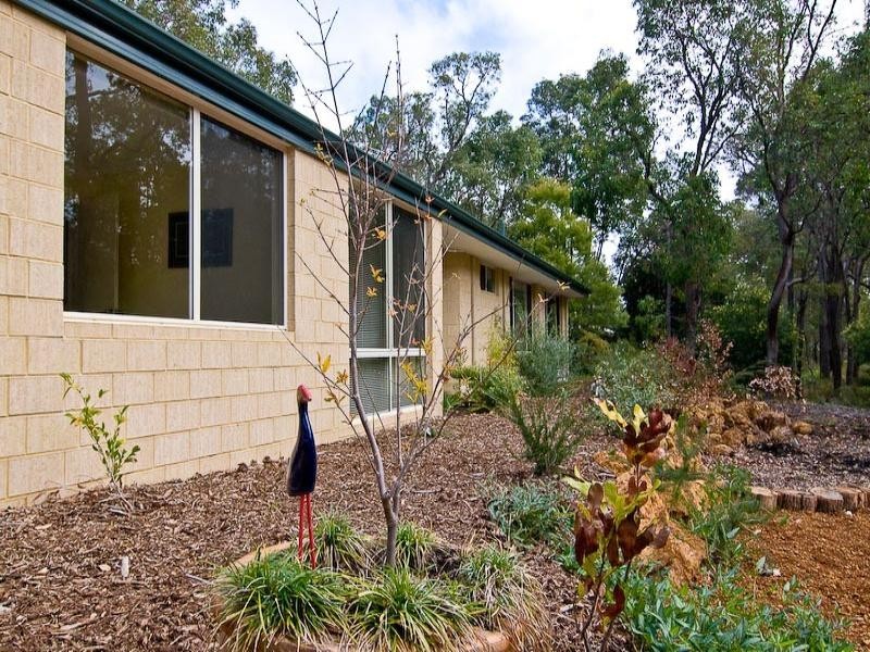 10 Ridge Road, Glen Forrest WA 6071