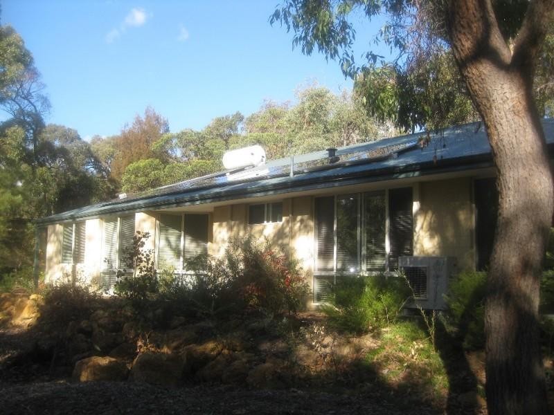 10 Ridge Road, Glen Forrest WA 6071