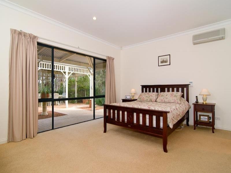 121 Lakeview Drive, Gidgegannup WA 6083