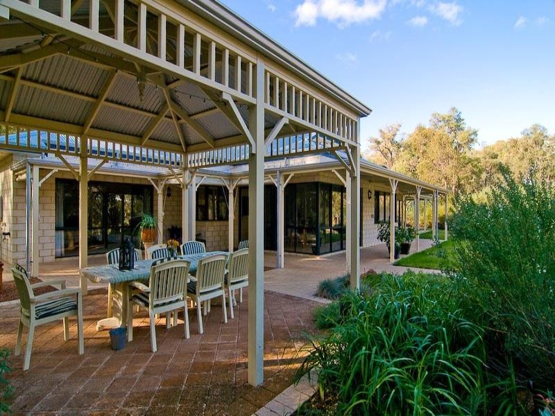 121 Lakeview Drive, Gidgegannup WA 6083