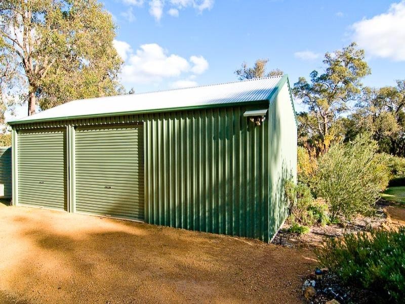 121 Lakeview Drive, Gidgegannup WA 6083