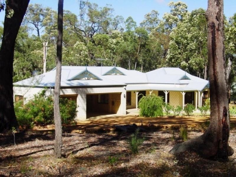 121 Lakeview Drive, Gidgegannup WA 6083