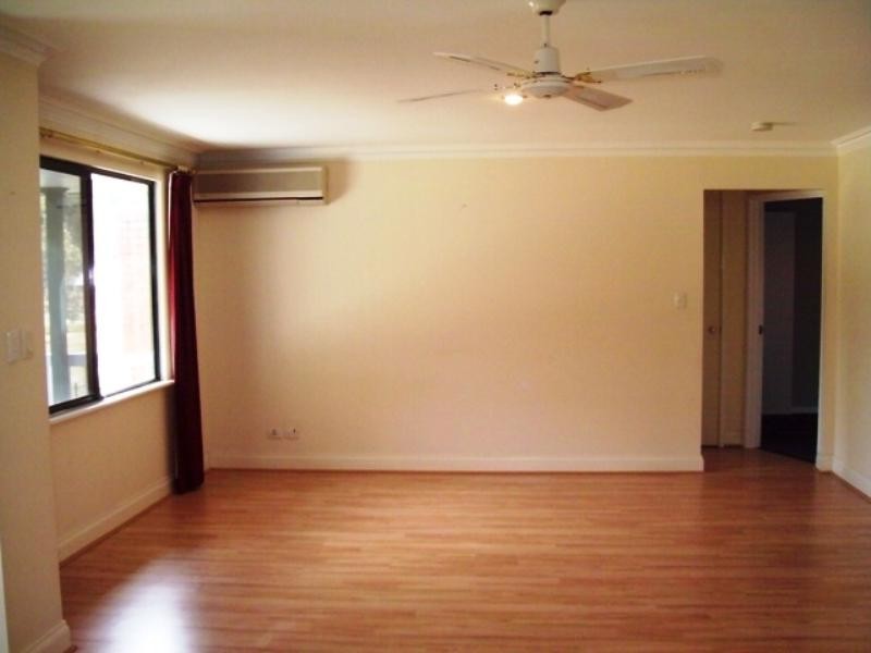 2/30 Montreal Road, Woodbridge WA 6056