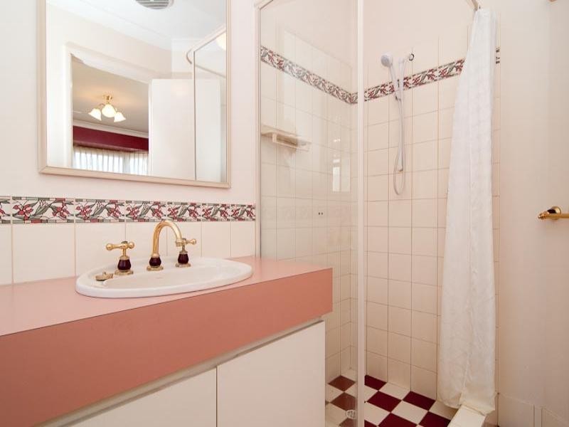 11 Bollinger Close, The Vines WA 6069
