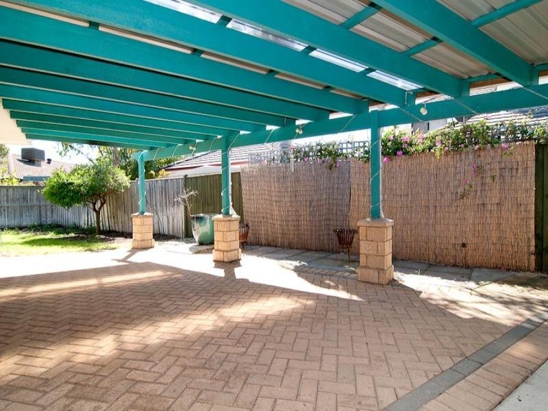 11 Bollinger Close, The Vines WA 6069