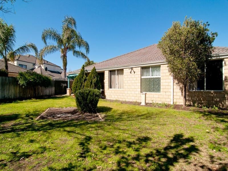 11 Bollinger Close, The Vines WA 6069