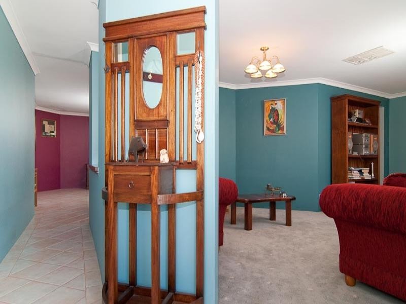11 Bollinger Close, The Vines WA 6069
