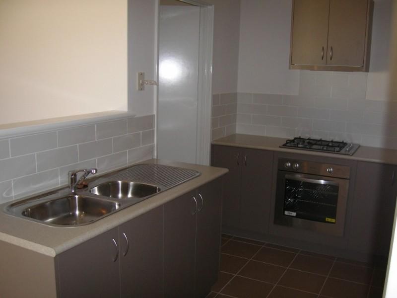 11/7-9 Templeman Place, Midland WA 6056