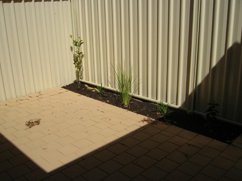 11/7-9 Templeman Place, Midland WA 6056