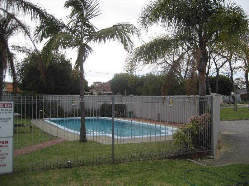 4/379 Hector Street, Yokine WA 6060