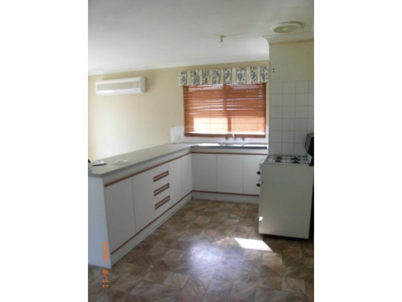 35 Lewis Jones Cross, Stratton WA 6056