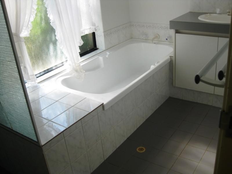 39 Kangaroo Ent, Stratton WA 6056