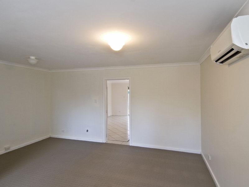 2/4 Norn Close, South Guildford WA 6055