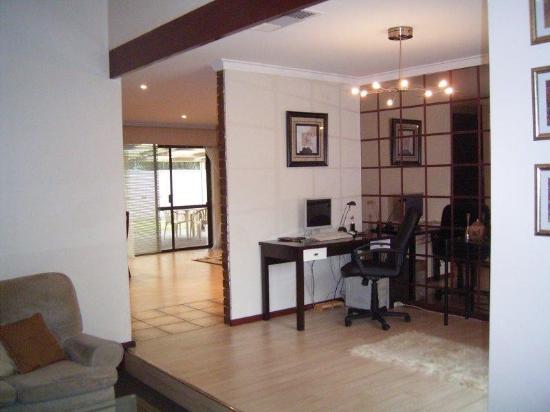 5 Marigold Grove, Ballajura WA 6066