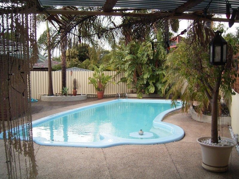 5 Marigold Grove, Ballajura WA 6066