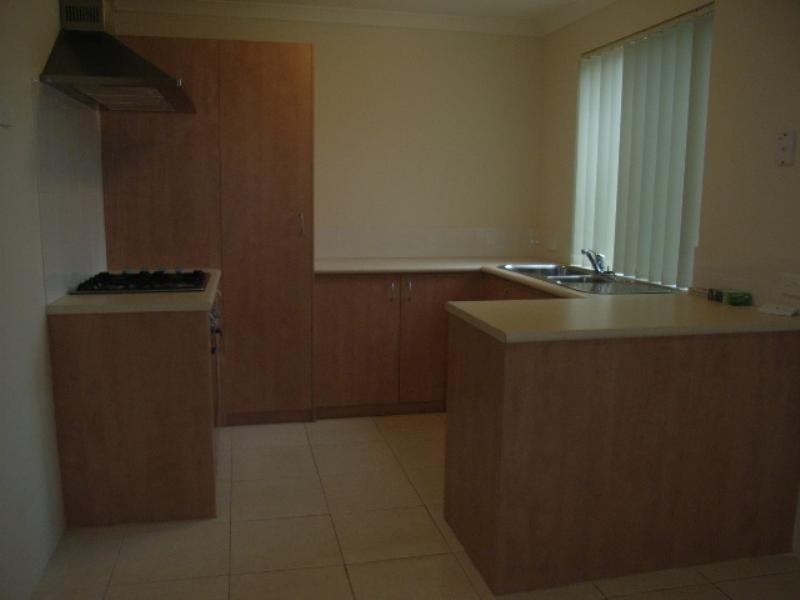 4/15 Mathoura Street, Midland WA 6056