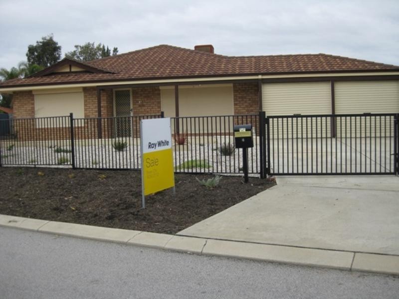 4 Bambra Mews, Stratton WA 6056