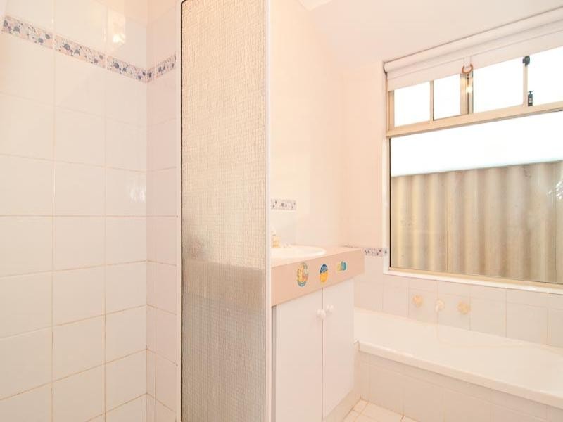 31 Little River Cove, Jane Brook WA 6056