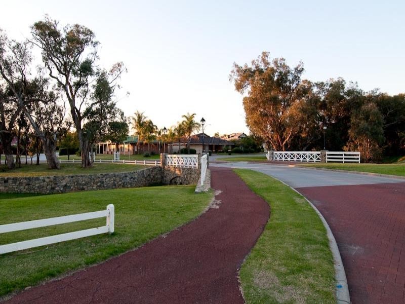 31 Little River Cove, Jane Brook WA 6056