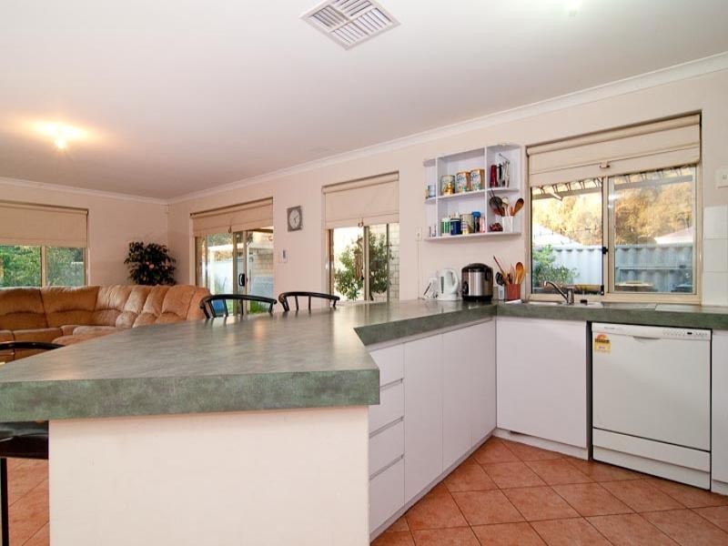 31 Little River Cove, Jane Brook WA 6056