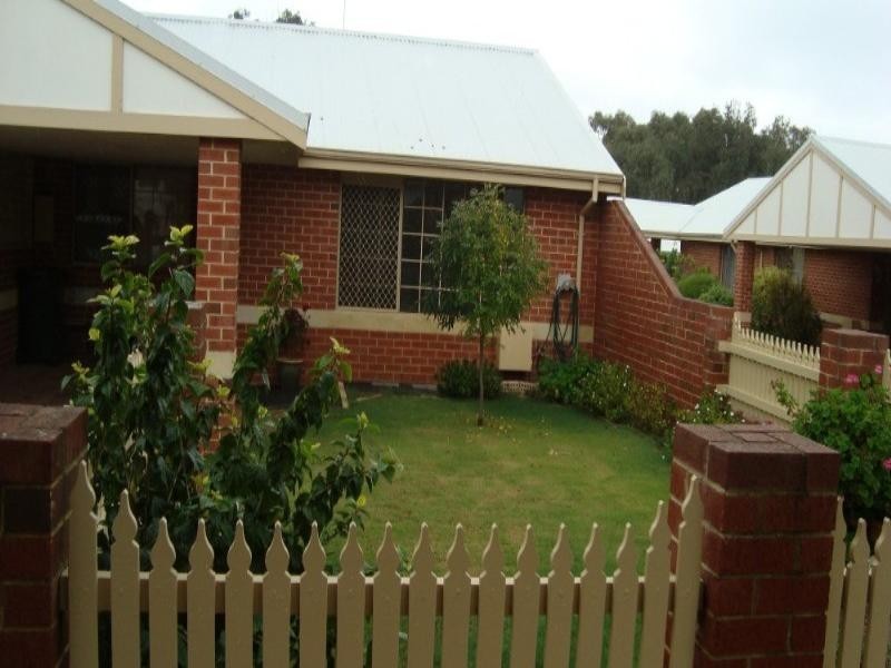 3/10 East Street, Guildford WA 6055