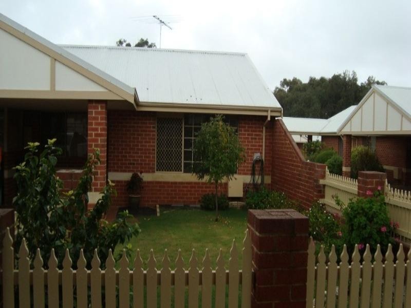 3/10 East Street, Guildford WA 6055