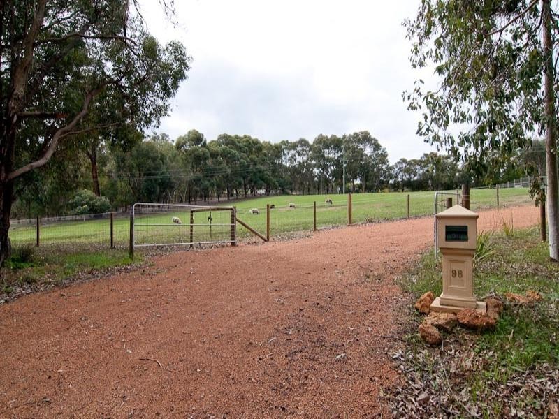 98 Quenda Place, Gidgegannup WA 6083