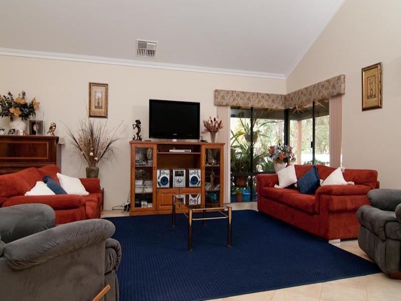 98 Quenda Place, Gidgegannup WA 6083