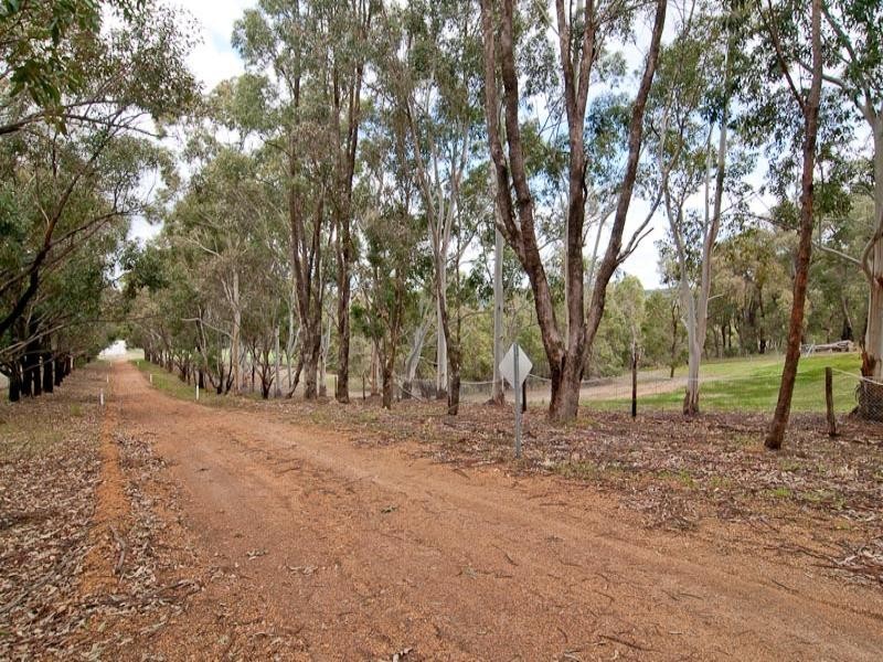 98 Quenda Place, Gidgegannup WA 6083