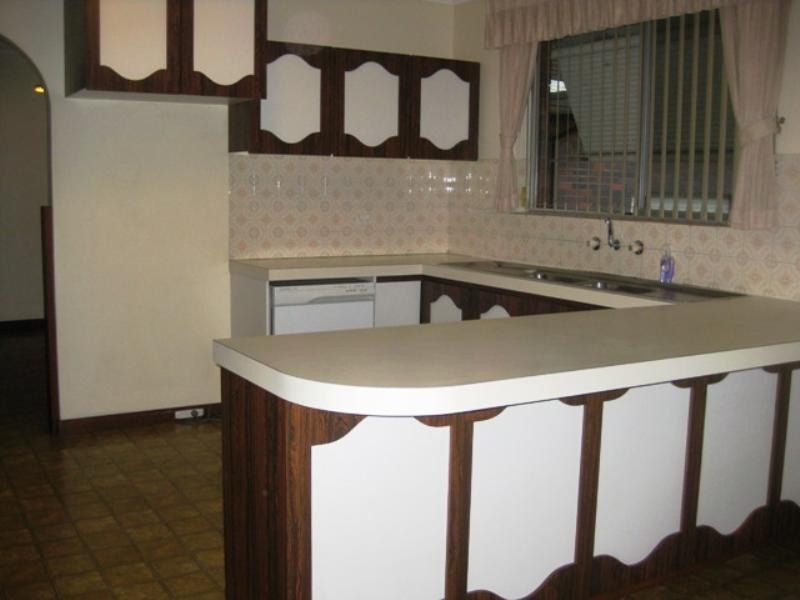 9 Kingsfield Avenue, Swan View WA 6056