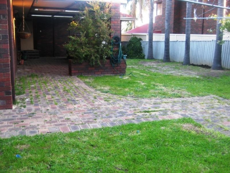 9 Kingsfield Avenue, Swan View WA 6056