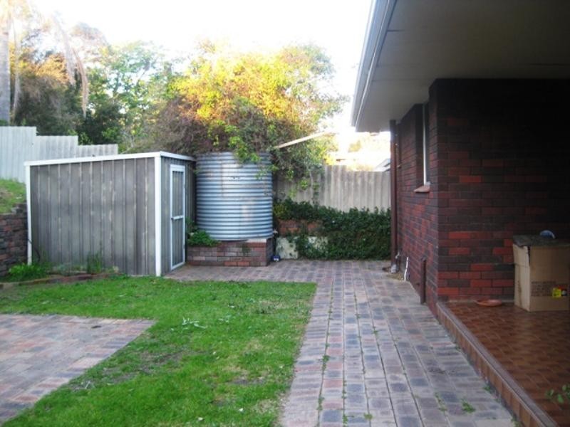 9 Kingsfield Avenue, Swan View WA 6056