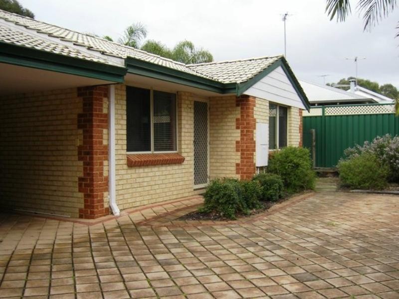 4/33 Holmesdale Road, Woodbridge WA 6056