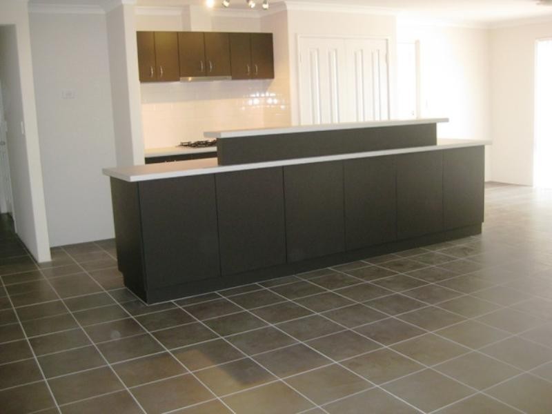 25 Elvire Street, Viveash WA 6056