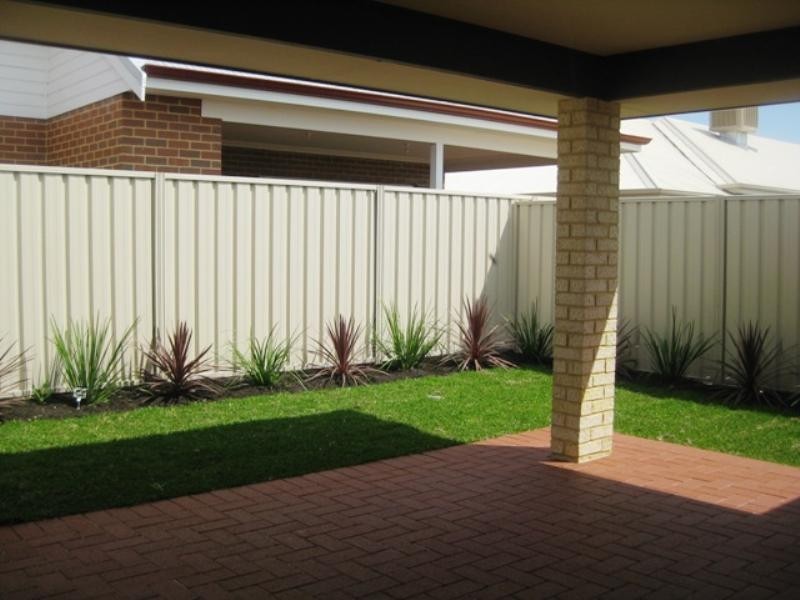 25 Elvire Street, Viveash WA 6056